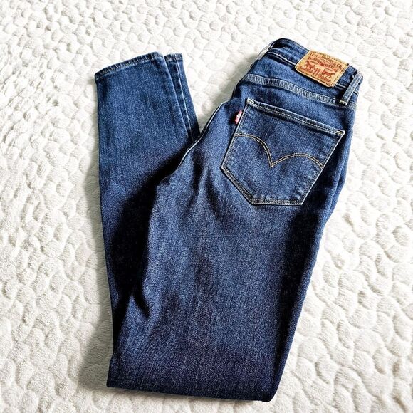 Levis 721 High Rise skinny jeans distressed denim 26 like new - Picture 1 of 7